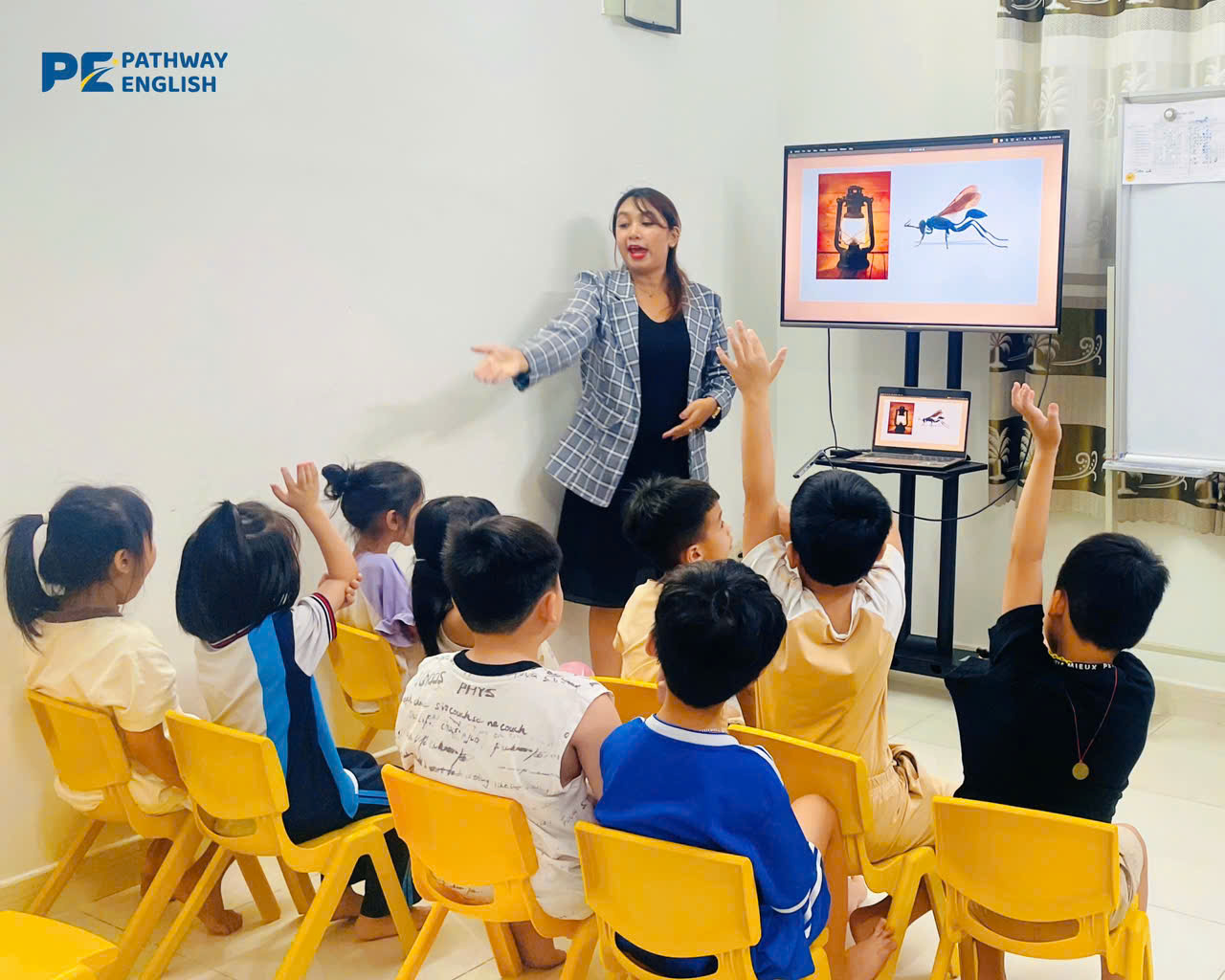 BUỔI HỌC SÔI ĐỘNG VÀ ĐẦY NĂNG LƯỢNG